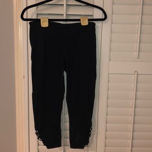 Athleta Capri Leggings